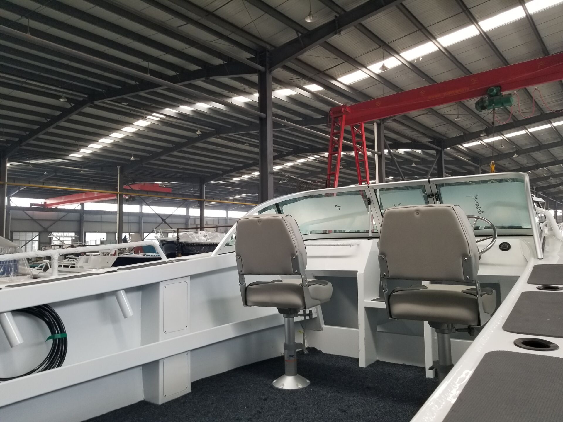 5,5m Aluminium-Fischerboot Vol – Fishing Boat Aluminum Bewertung und Preis